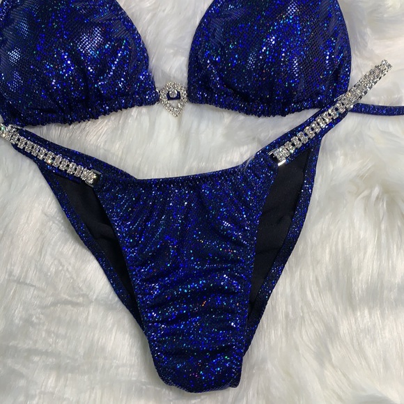 Dark blue competition simple bikini suit - Picture 3 of 12